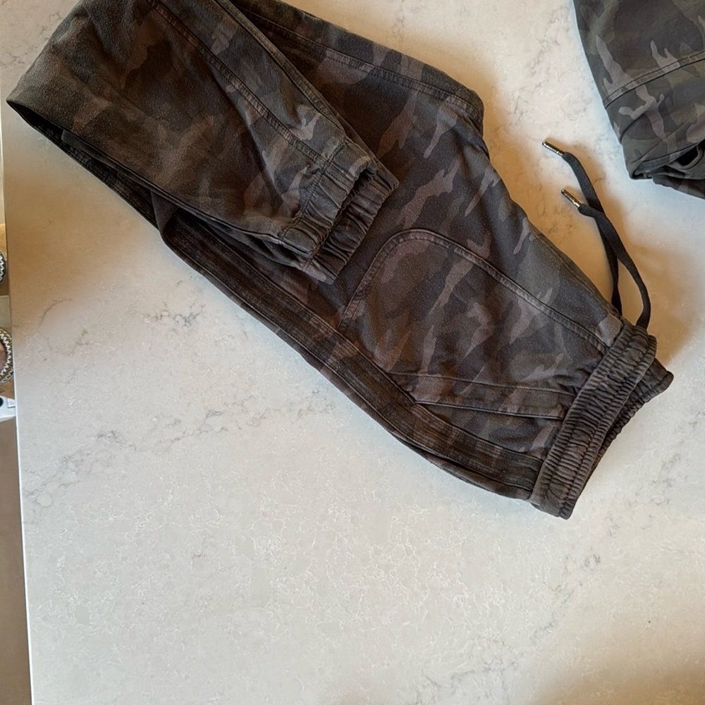 Athleta Farallon Jogger in Camouflage - Picture 2 of 2